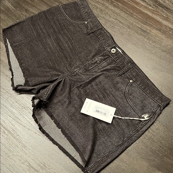 Carve Designs Oahu Womens 4 Corduroy 